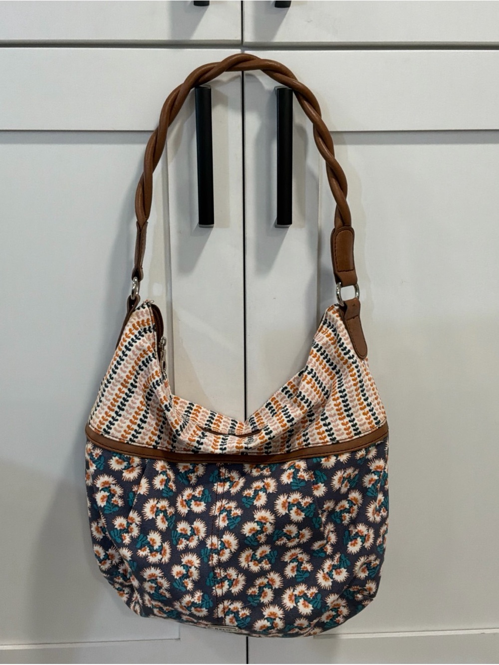 Relic Handbag Shoulder Purse Floral Flower Faux Leather Twist Strap Canvas Boho
